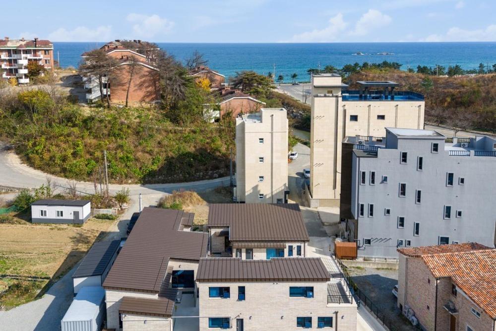 Gangneung Gyeongpo 345 Pool Villa Exterior foto